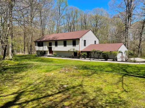 104 Ives Farm Road Brewster NY 10509