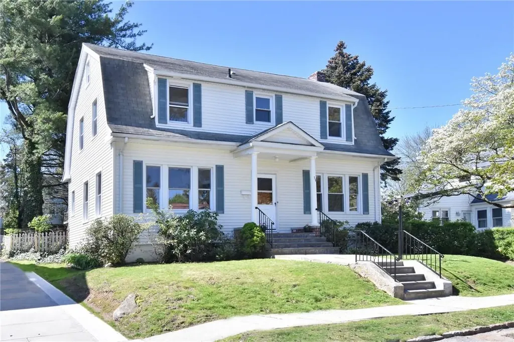 16 Pocono Avenue Yonkers NY 10701