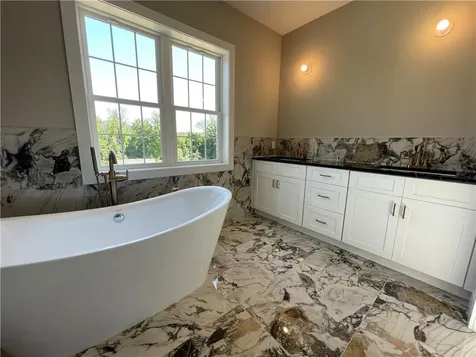 17 Vintner's Way Warwick NY 10990