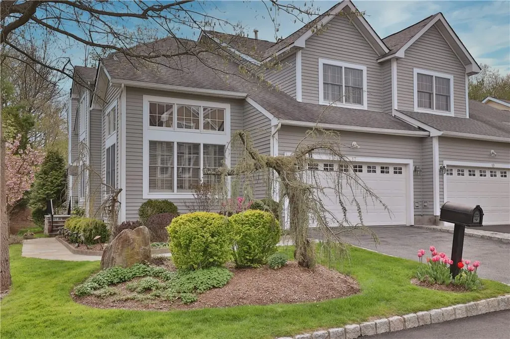 17 Caruso Place Armonk NY 10504