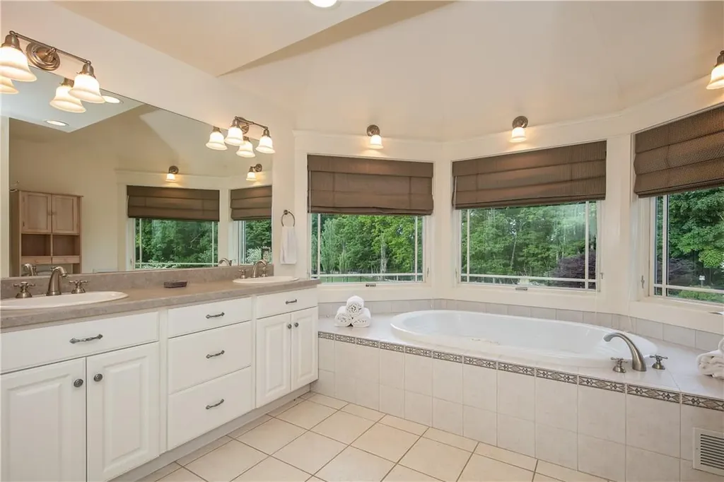 97 Prices Switch Road Warwick NY 10990