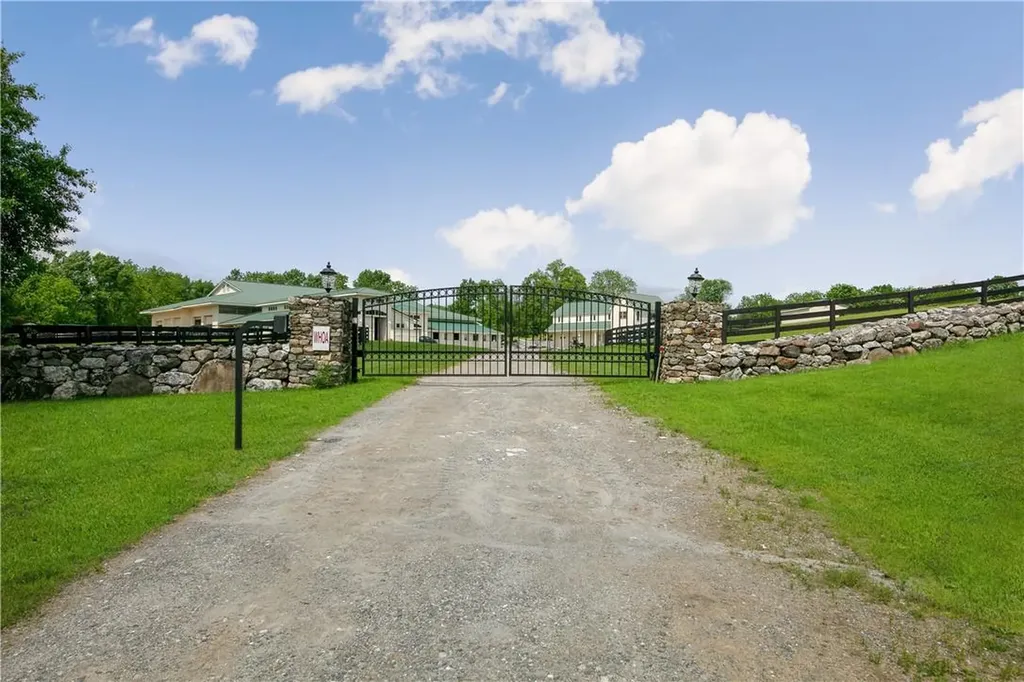 97 Prices Switch Road Warwick NY 10990
