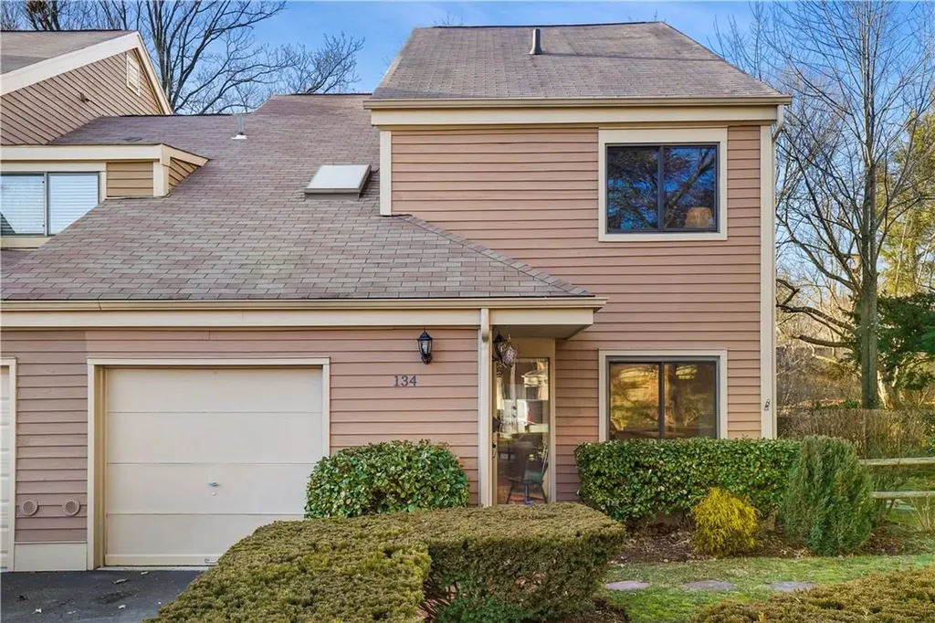 134 Brush Hollow Crescent Rye Brook NY 10573