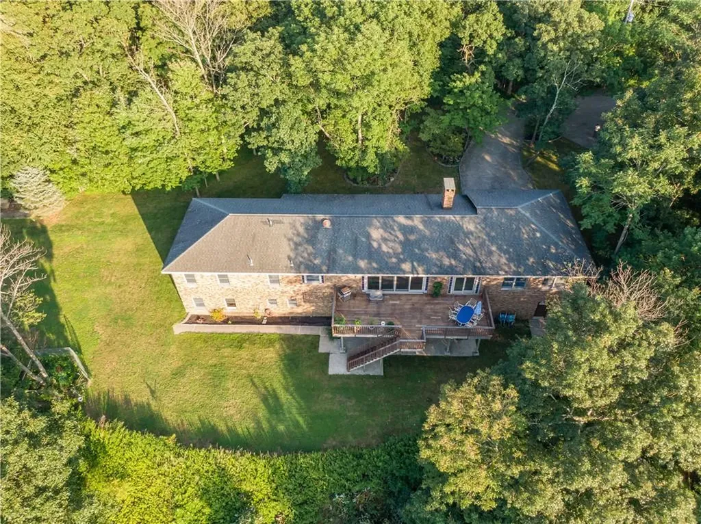 12 Pysners Peak Warwick NY 10990