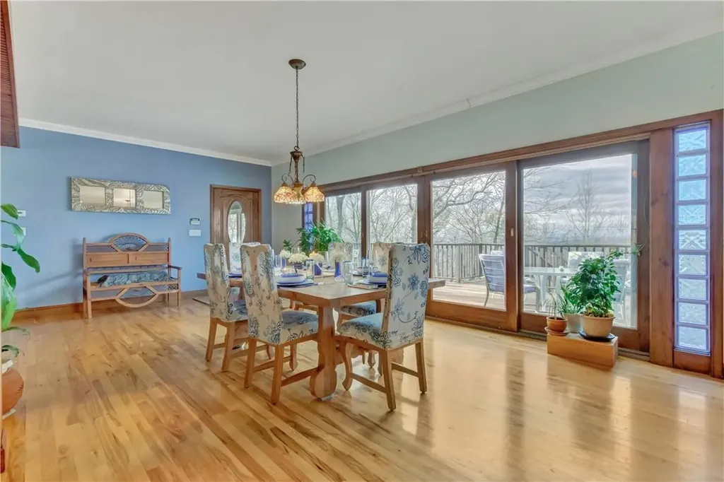 12 Pysners Peak Warwick NY 10990