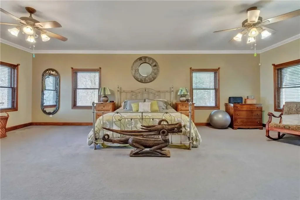 12 Pysners Peak Warwick NY 10990