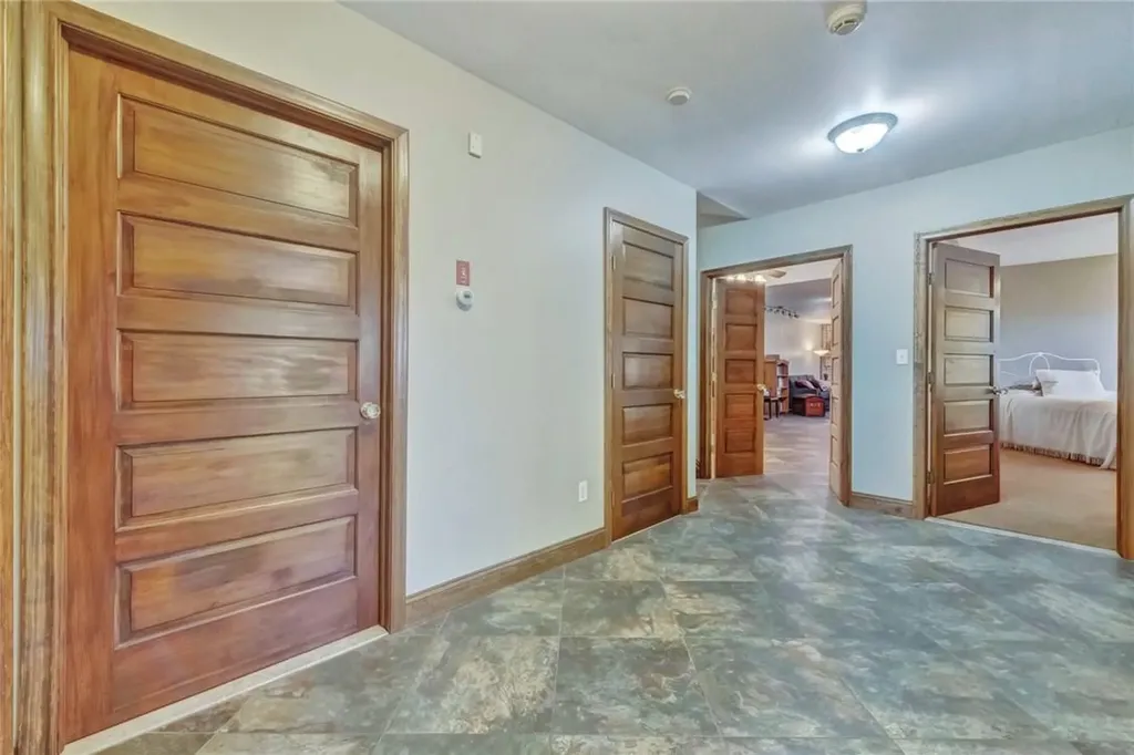 12 Pysners Peak Warwick NY 10990