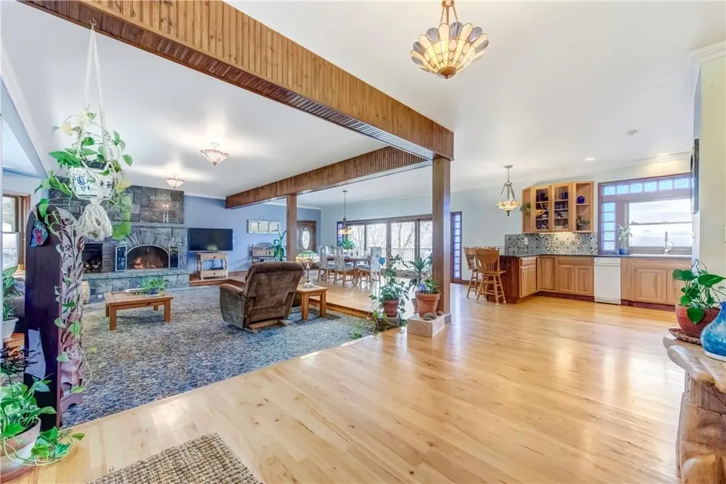 12 Pysners Peak Warwick NY 10990