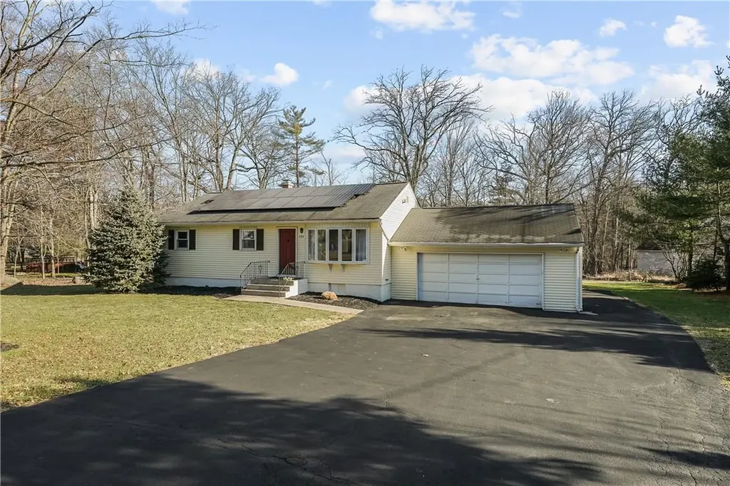 124 Shuart Road Airmont NY 10952