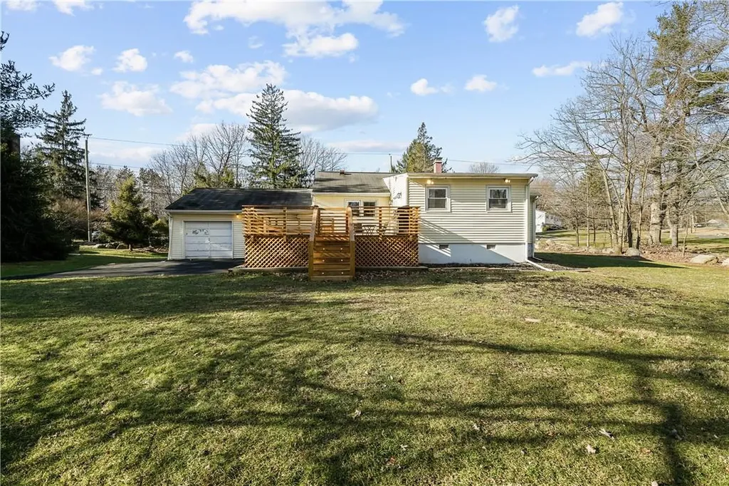 124 Shuart Road Airmont NY 10952