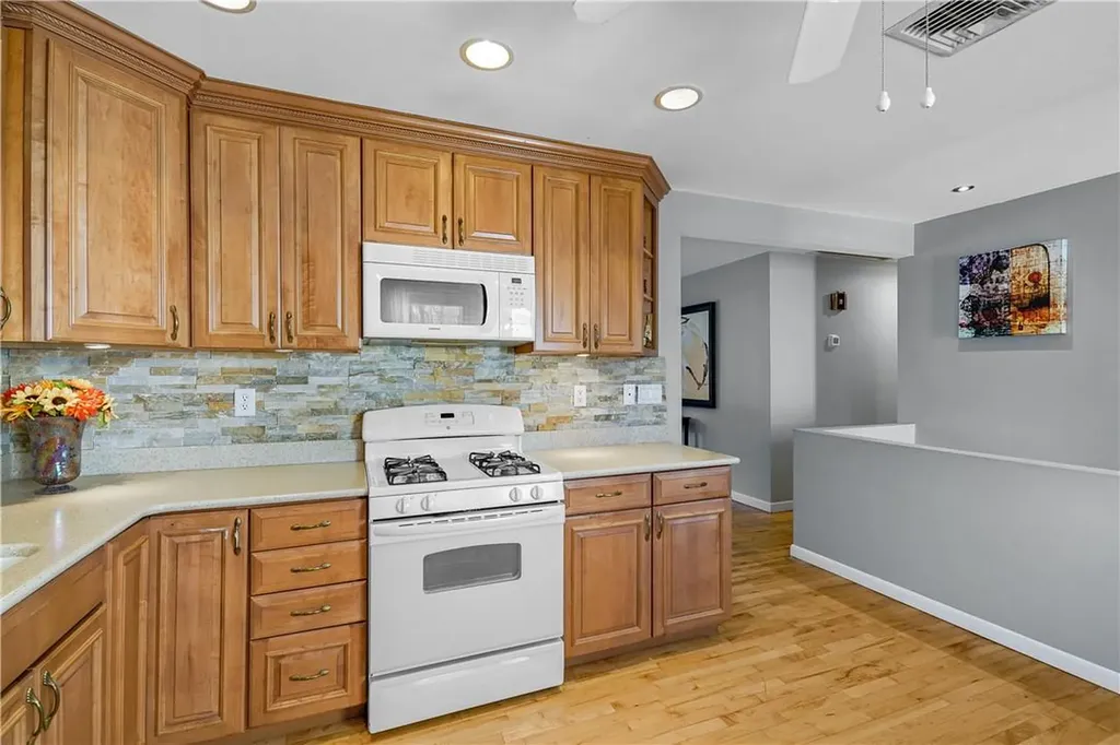 124 Shuart Road Airmont NY 10952