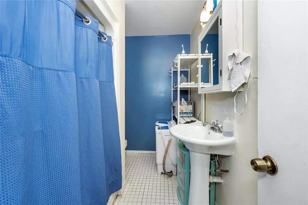 4347 Martha Avenue Bronx NY 10470