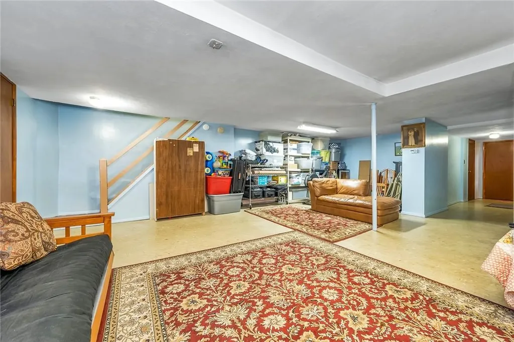 4347 Martha Avenue Bronx NY 10470