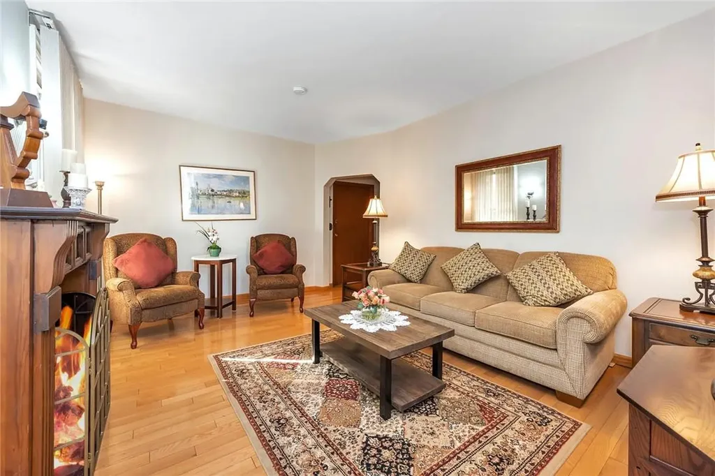 4347 Martha Avenue Bronx NY 10470