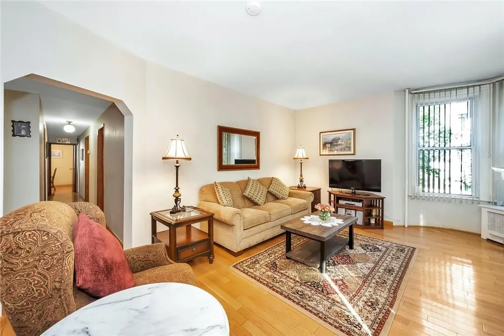 4347 Martha Avenue Bronx NY 10470