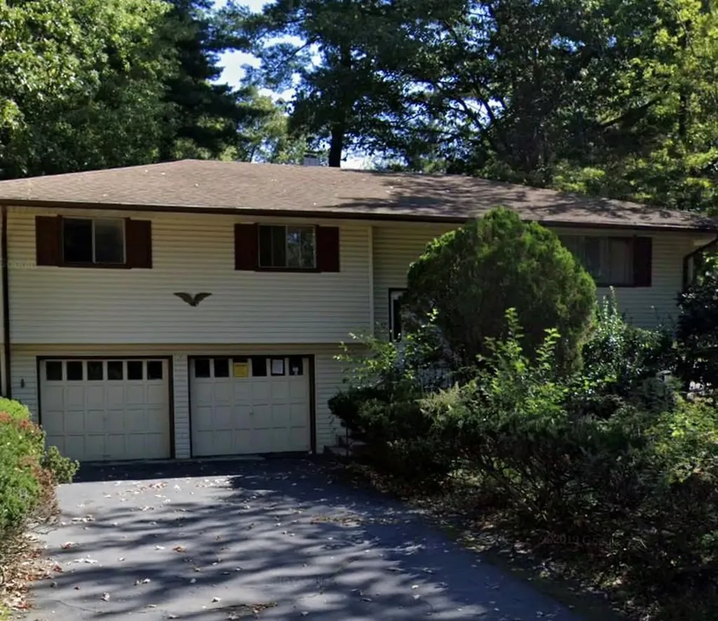 27 Andover Road Spring Valley NY 10977