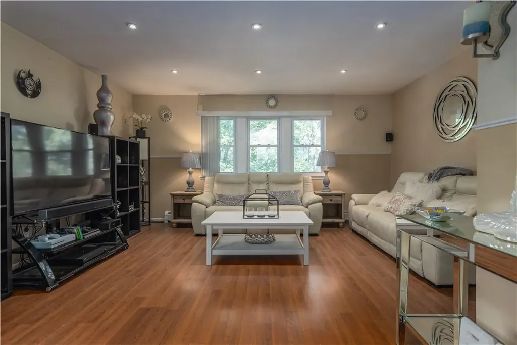 6 Temple Lane Suffern NY 10901