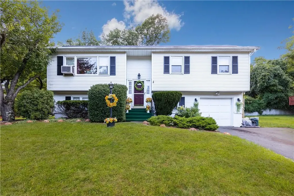 128 Rockland Lane Spring Valley NY 10977