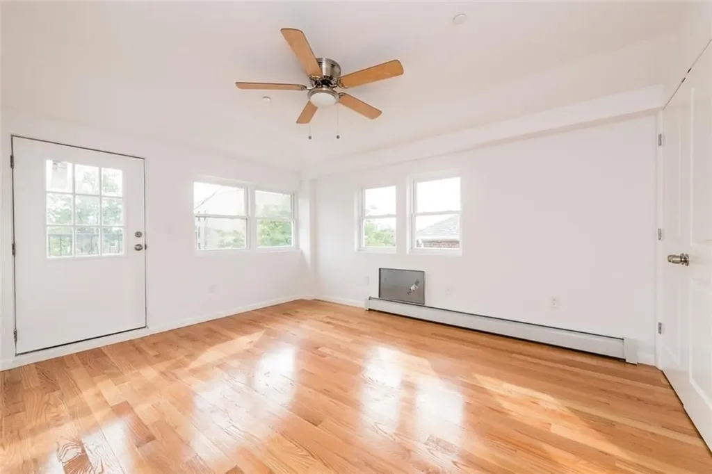 925 E 222nd Street Bronx NY 10469