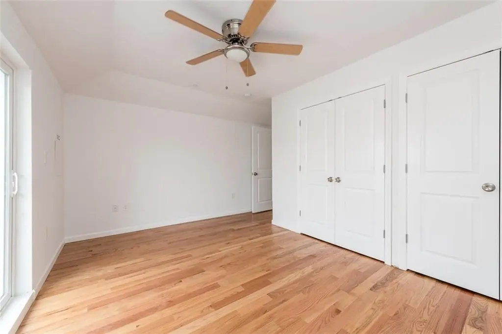 925 E 222nd Street Bronx NY 10469