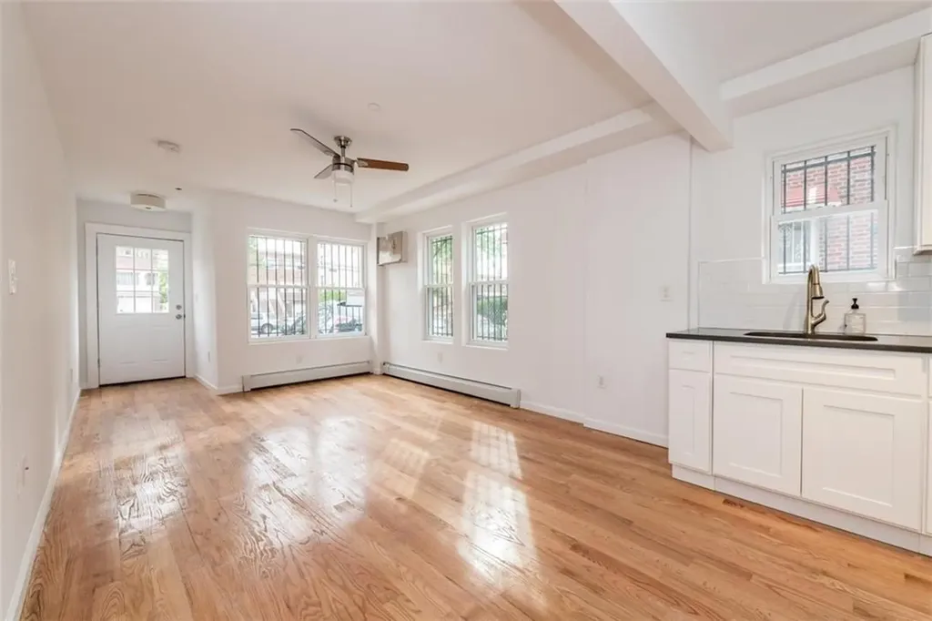 925 E 222nd Street Bronx NY 10469