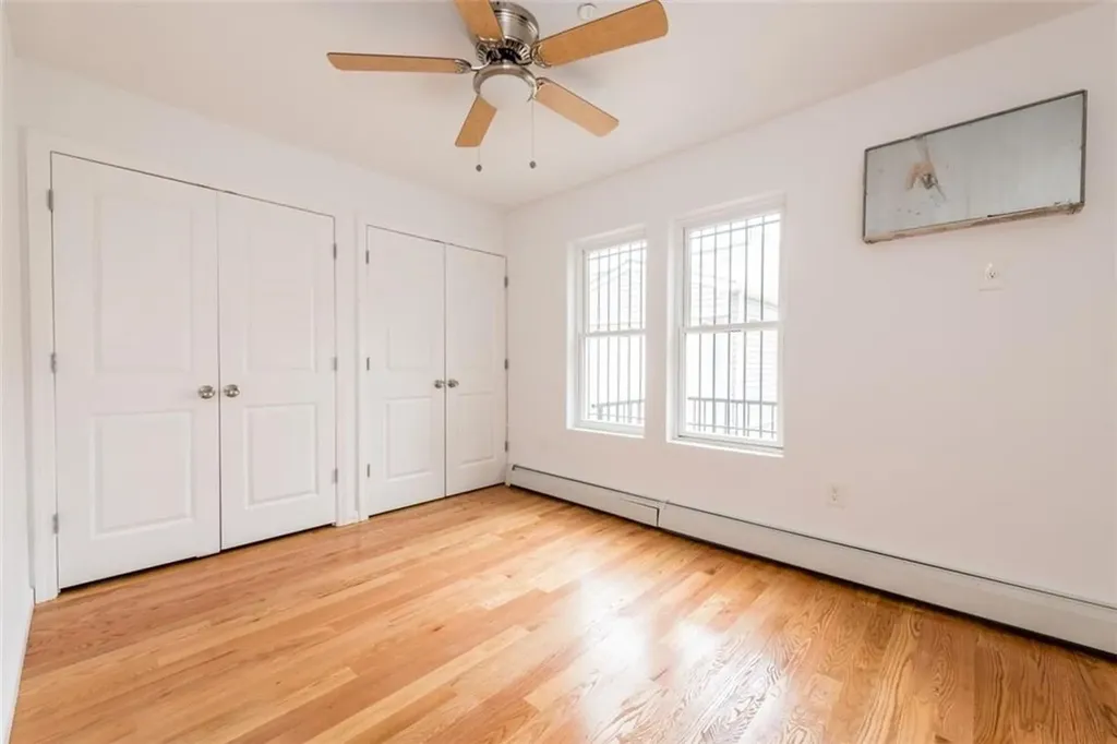 925 E 222nd Street Bronx NY 10469