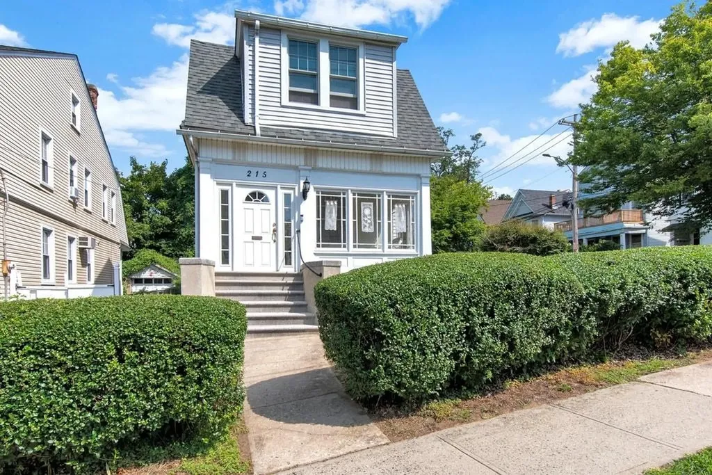 215 Roberts Avenue Yonkers NY 10703