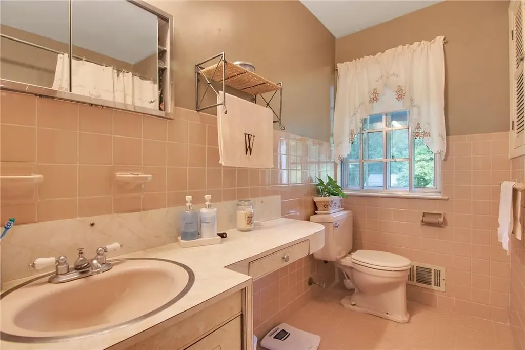 209 Radcliff Drive Nyack NY 10960