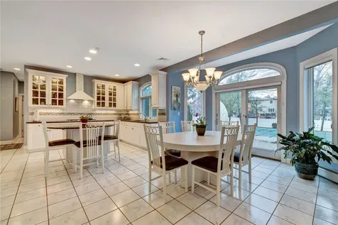 27 King Arthur Court New City NY 10956