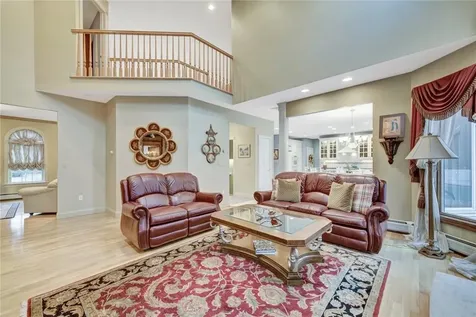 27 King Arthur Court New City NY 10956