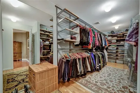 27 King Arthur Court New City NY 10956