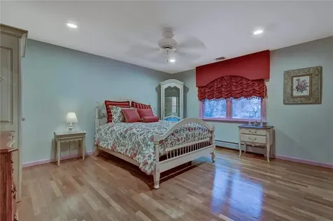 27 King Arthur Court New City NY 10956