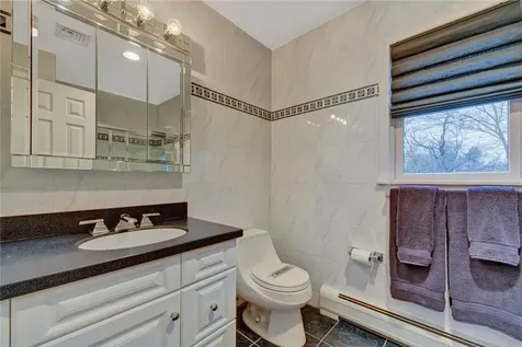 27 King Arthur Court New City NY 10956