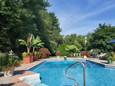 27 King Arthur Court New City NY 10956