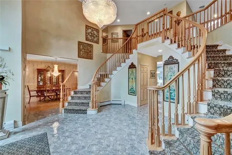 27 King Arthur Court New City NY 10956
