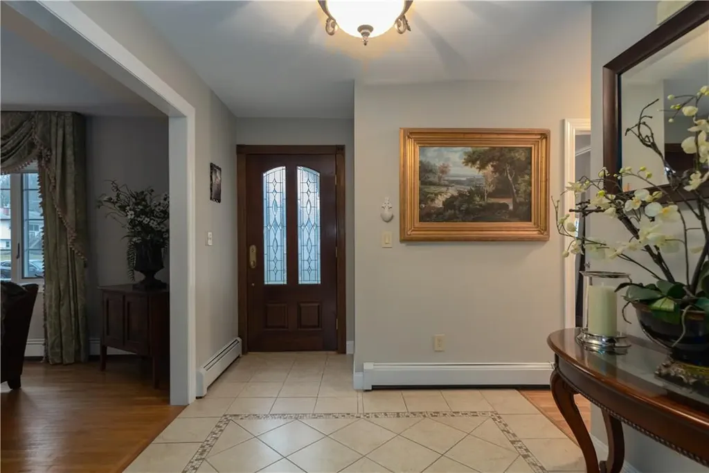 16 Mendolia Court Pearl River NY 10965