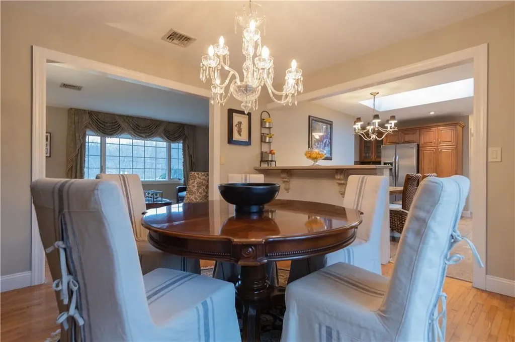 16 Mendolia Court Pearl River NY 10965