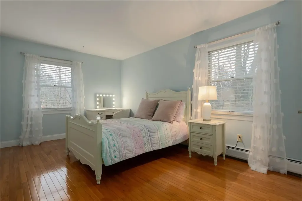 16 Mendolia Court Pearl River NY 10965