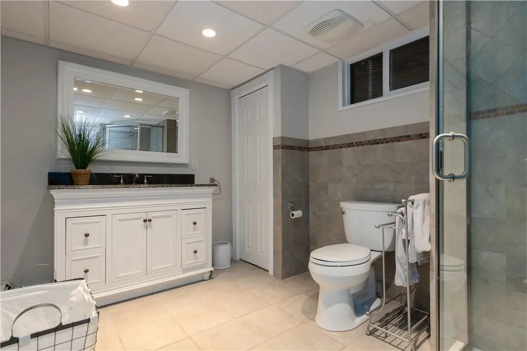 16 Mendolia Court Pearl River NY 10965