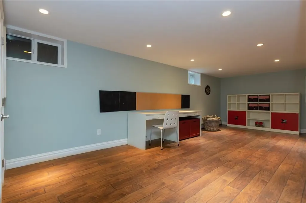 16 Mendolia Court Pearl River NY 10965