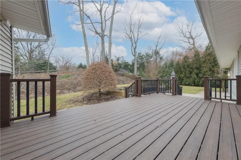 16 Mendolia Court Pearl River NY 10965