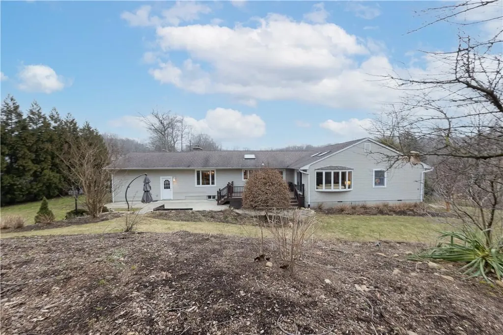 16 Mendolia Court Pearl River NY 10965
