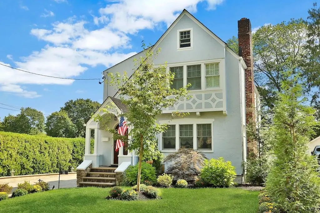 36 Central Drive Bronxville NY 10708
