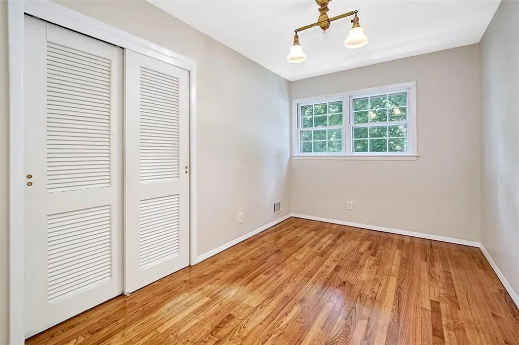 48 Reynal Road White Plains NY 10605