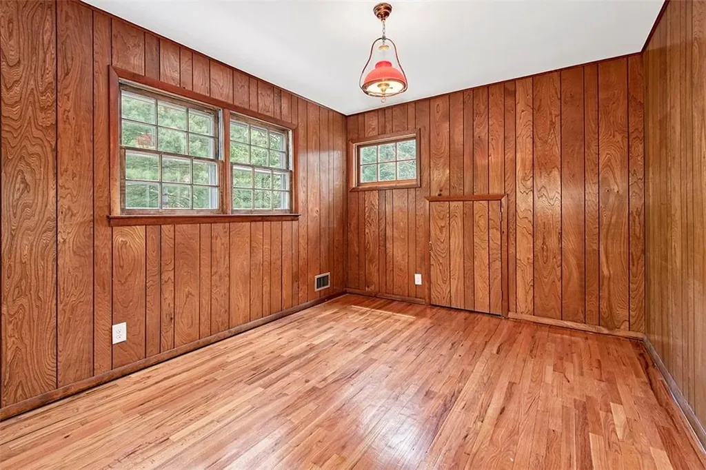 48 Reynal Road White Plains NY 10605