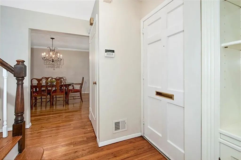 48 Reynal Road White Plains NY 10605