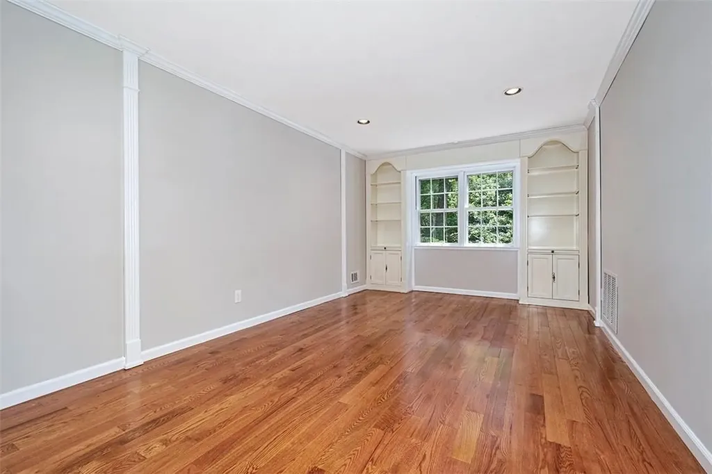48 Reynal Road White Plains NY 10605