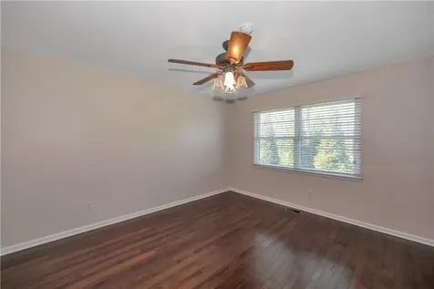 184 N Route 303 Congers NY 10920