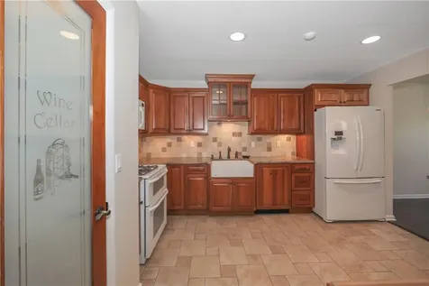 184 N Route 303 Congers NY 10920