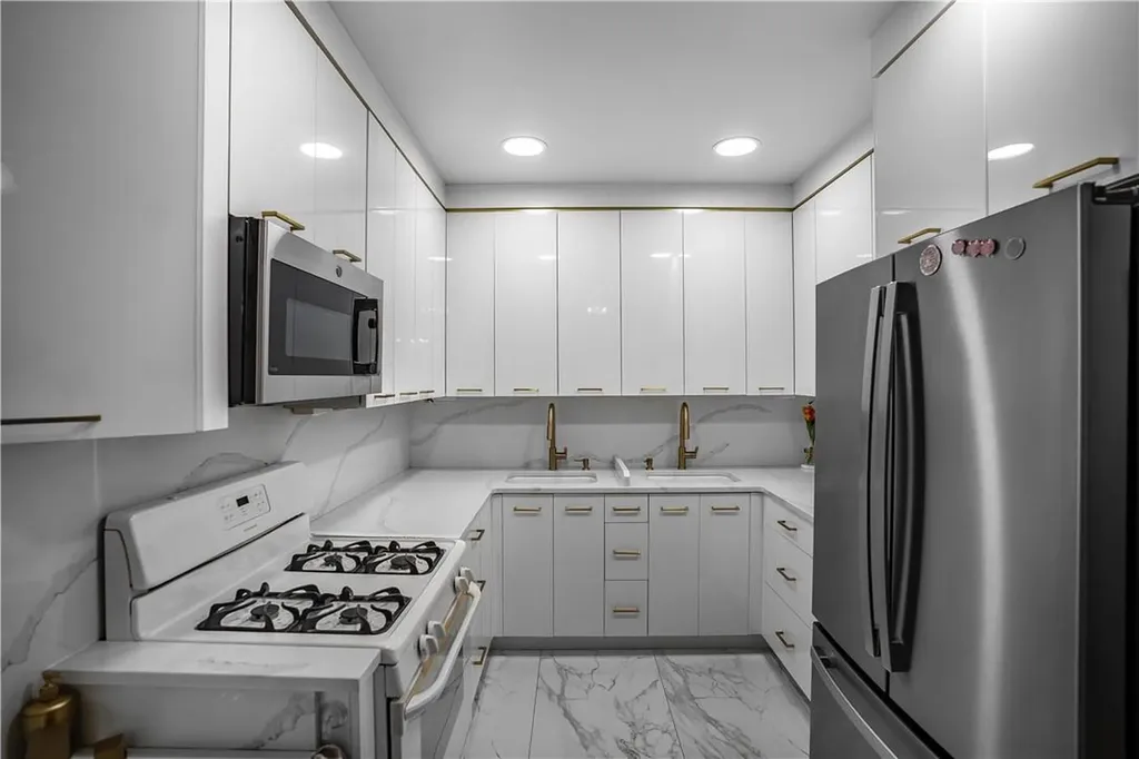 764 Kent Avenue Brooklyn NY 11249